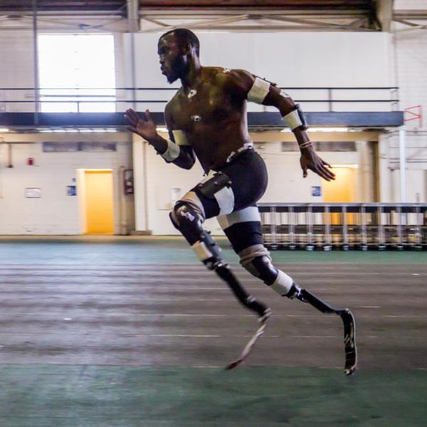 Blake Leeper runs in gym