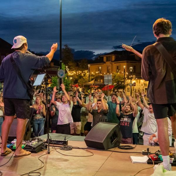 Rosen plays to the crowd at the inaugural BuffStreet on The Hill (Glenn Asakawa/CU Boulder)