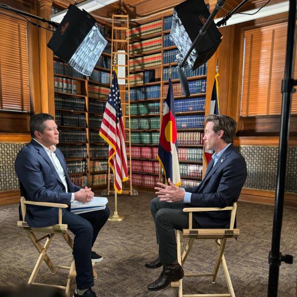 Anchor Carl Quintanilla interviews Denver Mayor Mike Johnston
