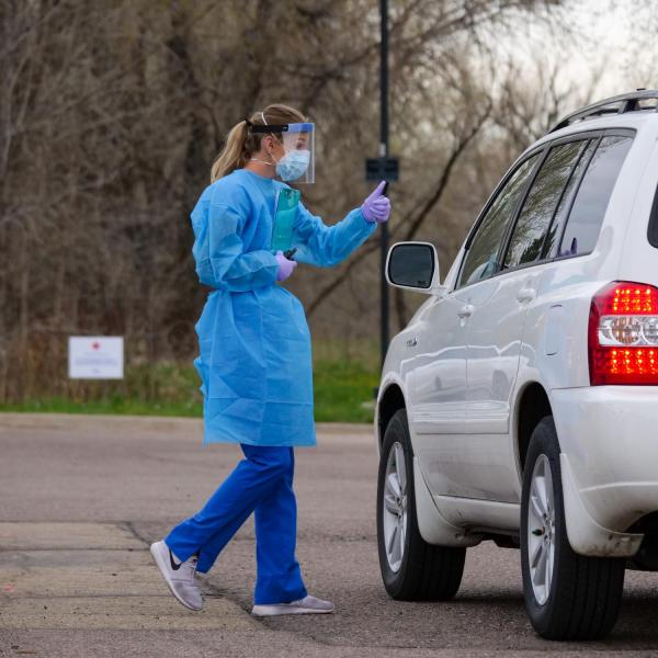 King Soopers partnered with the Colorado Emergency Operations Center to offer free COVID-19 drive-thru testing at the CU Boulder campus. (Photo by Patrick Campbell/University of Colorado)