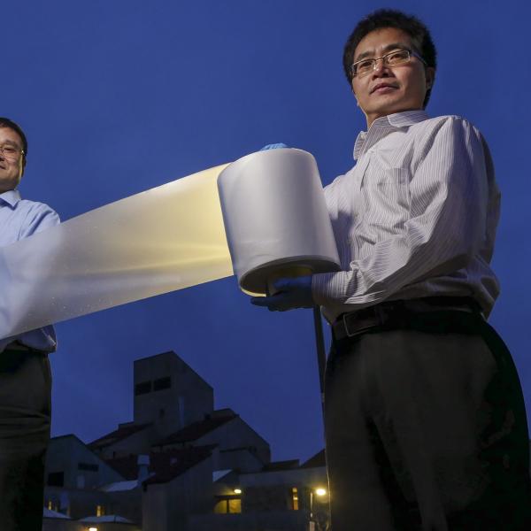 CU boulder researchers demonstrating their newly engineered material