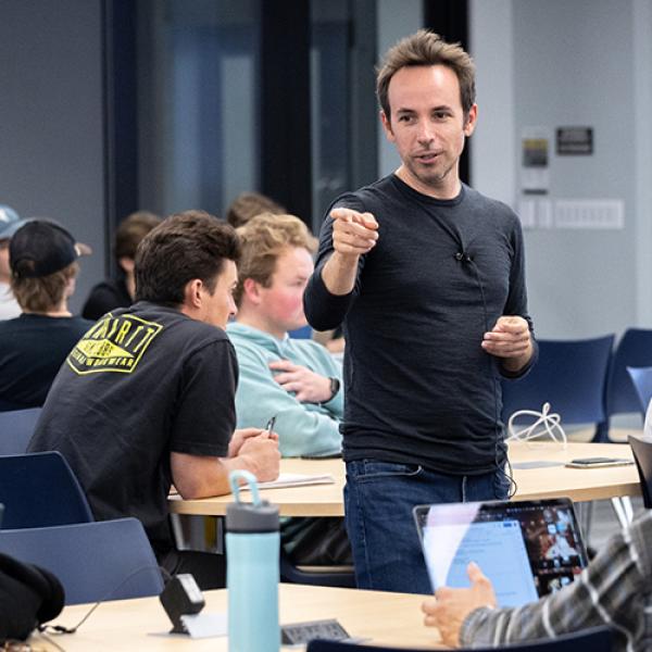 Mike DelPrete teaching a class at Leeds