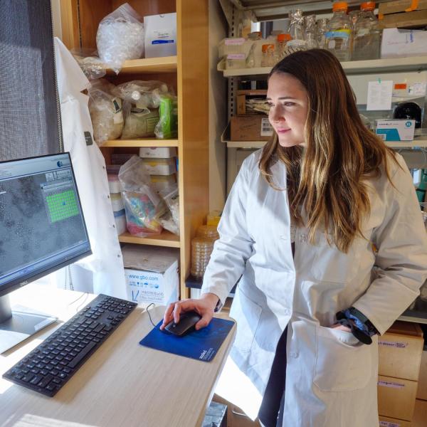 Marina Nieto-Caballero assesses the infectious potential of airborne murine coronavirus using computer aided microscopy