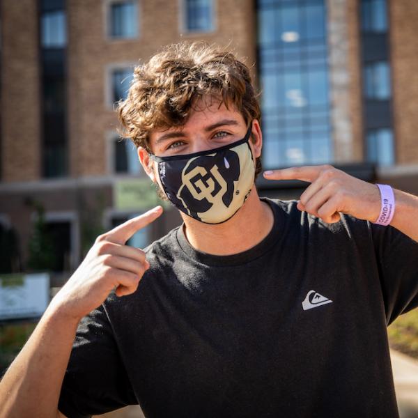 Student wearing mask
