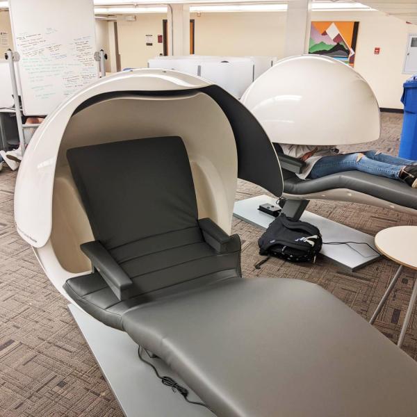 an empty nap pod in Norlin Library