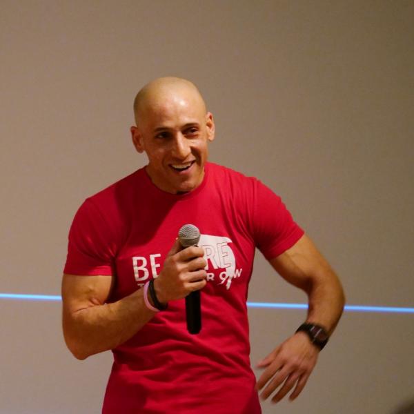 Suicide survivor and prevention advocate Kevin Hines speaks on campus. Photo by Glenn Asakawa.