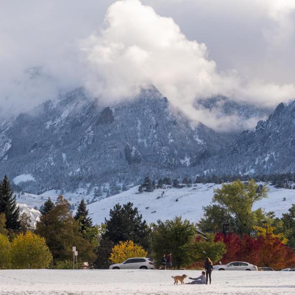 A scene from the first measurable snowfall of the season on the CU Boulder campus
