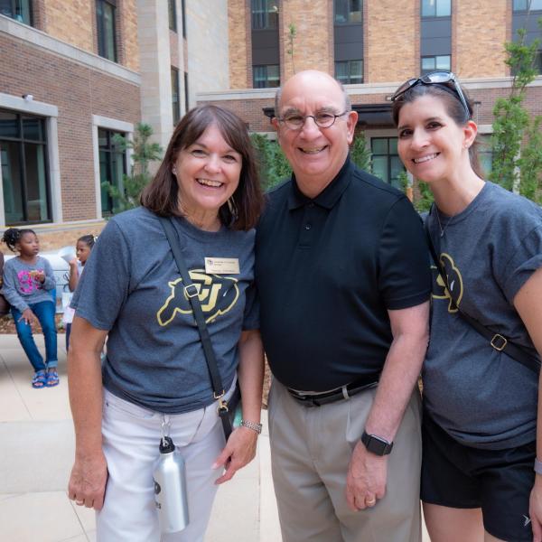 Chancellor Phil DiStefano and his wife, Yvonne and daughter Jennifer pose for a photo during during move-in on Wednesday, Aug. 21, 2019, at Williams Village East. (Photo by Glenn Asakawa/University of Colorado)
