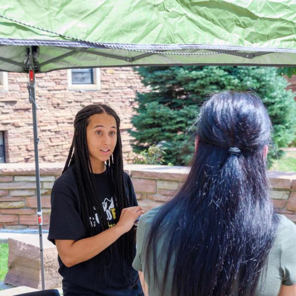 First-year students, parents, staff and volunteers welcome each other back to CU Boulder on Monday, Aug. 16, 2021. (Photo by Patrick Campbell/University of Colorado)