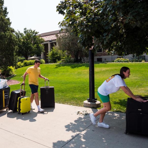 First-year students, parents, staff and volunteers welcome each other back to CU Boulder on Monday, Aug. 16, 2021. (Photo by Patrick Campbell/University of Colorado)
