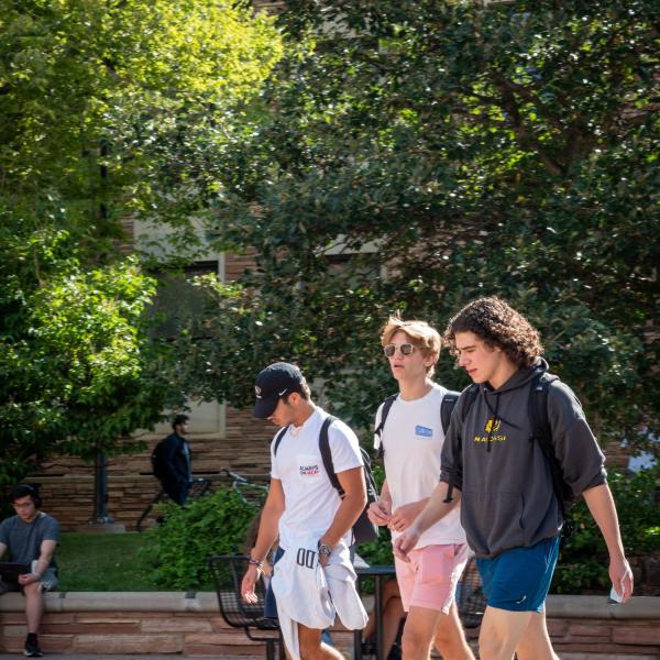 Students make their way to class on the first day of classes for CU Boulder's fall 2021 semester. (Photo by Patrick Campbell/University of Colorado)