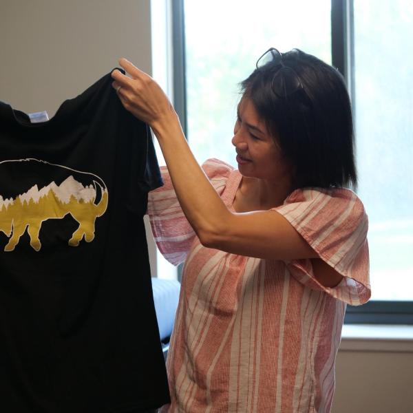 First-year students, parents, staff and volunteers welcome each other back on the CU Boulder campus in the Williams Village Complex on Monday, Aug.16, 2021. (Photo by Glenn Asakawa/University of Colorado)