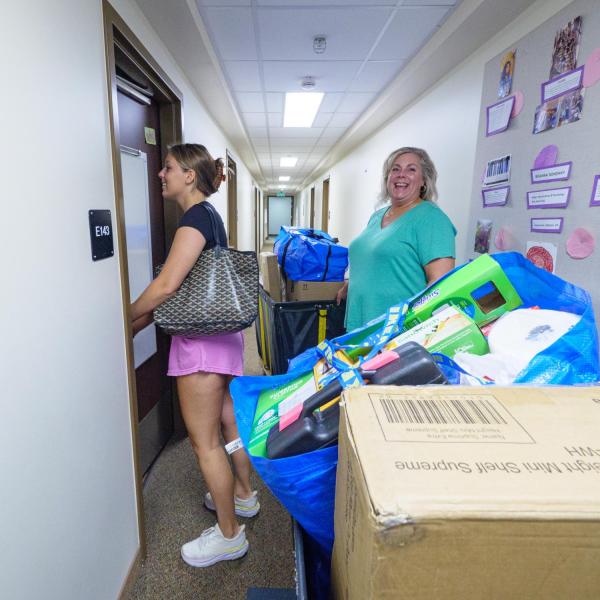 Scenes from move-in 2022