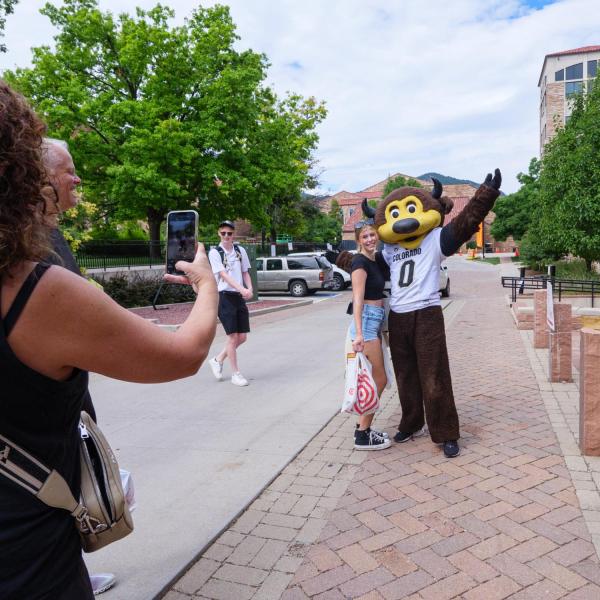 Scenes from move-in 2022