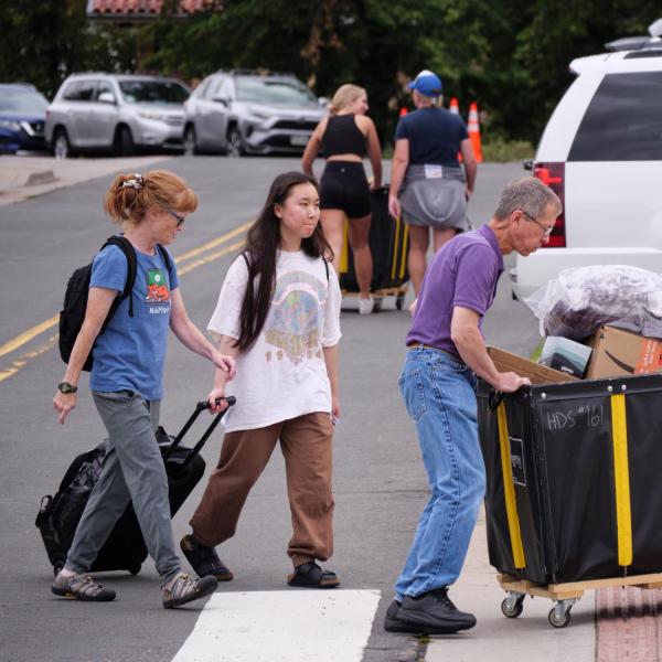 Scenes from move-in 2022