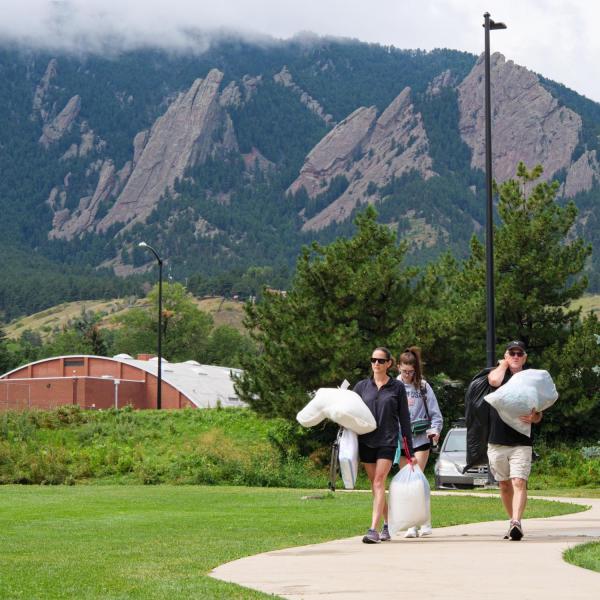 Scenes from move-in 2022