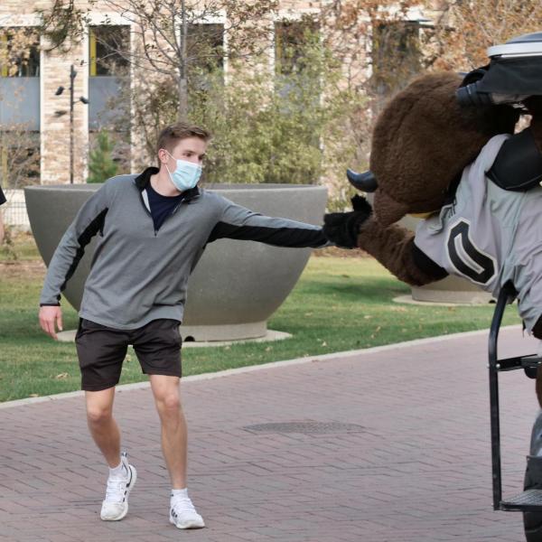Chip tours the CU Boulder main campus to rally students before the CU’s season-opening football game against UCLA on Saturday, Nov. 7, 2020. (Photo by Casey A. Cass/University of Colorado)