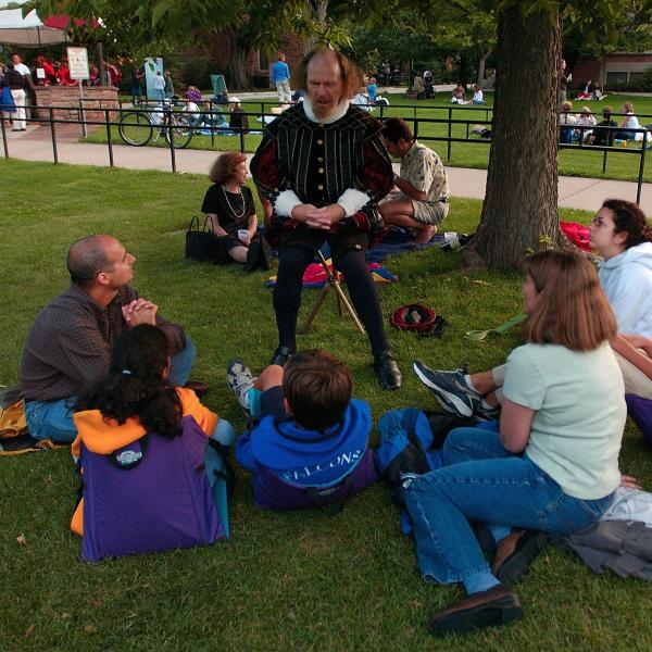 Picnicking at Shakespeare Gardens before showtime