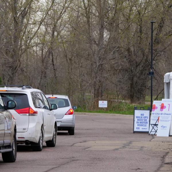 King Soopers partnered with the Colorado Emergency Operations Center to offer free COVID-19 drive-thru testing at the CU Boulder campus. (Photo by Patrick Campbell/University of Colorado)