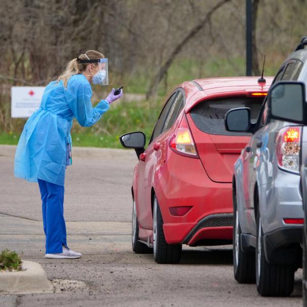 King Soopers partnered with the Colorado Emergency Operations Center to offer free COVID-19 drive-thru testing at the CU Boulder campus. (Photo by Patrick Campbell/University of Colorado)