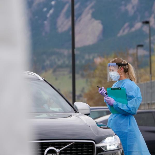 King Soopers partnered with the Colorado Emergency Operations Center to offer free COVID-19 drive-thru testing at the CU Boulder campus. (Photo by Patrick Campbell/University of Colorado)
