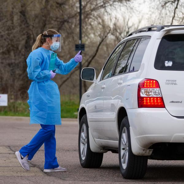 King Soopers partnered with the Colorado Emergency Operations Center to offer free COVID-19 drive-thru testing at the CU Boulder campus. (Photo by Patrick Campbell/University of Colorado)