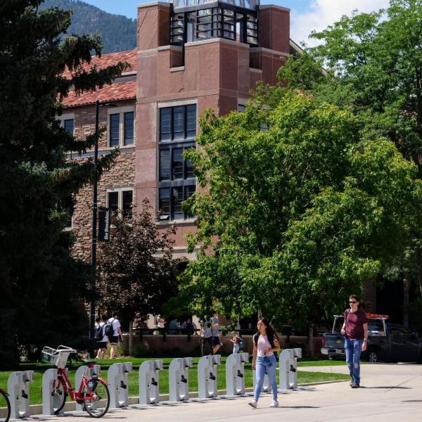 Students heading to class on the first day of the fall 2019 semester. (Photo by Patrick Campbell/University of Colorado)