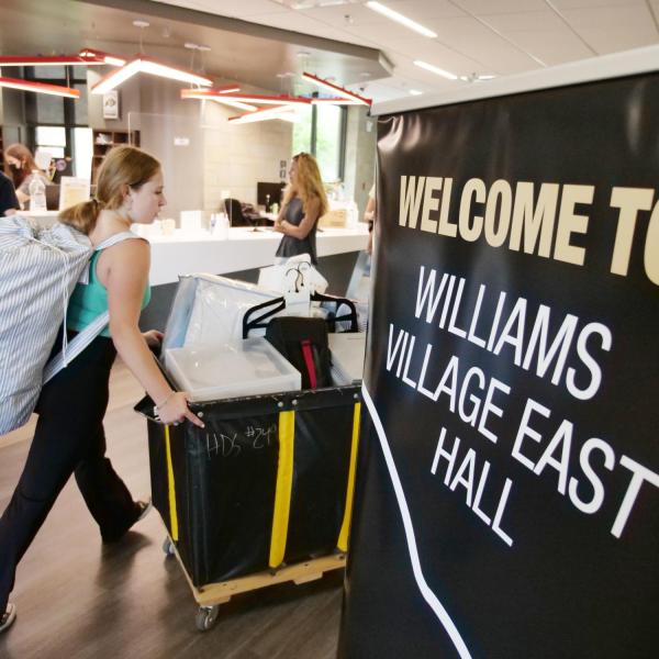 Scenes from move-in 2022