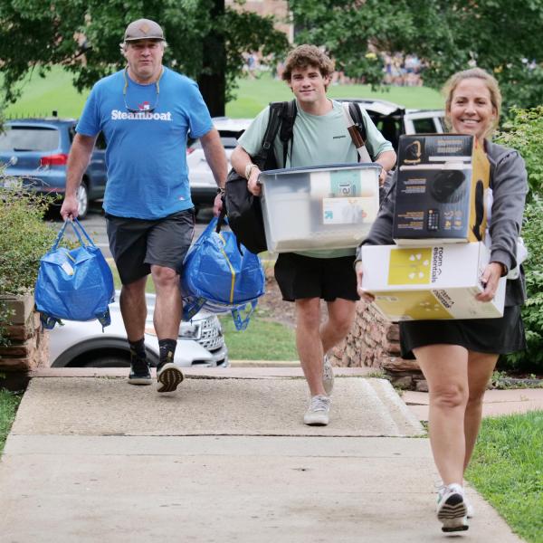 Scenes from move-in 2022