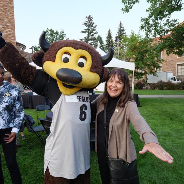Graduates from the class of 2020 and 2021 gather for a celebratory evening at the Night on Norlin event on Sept. 17, 2021. (Photo by Glenn Asakawa/University of Colorado)