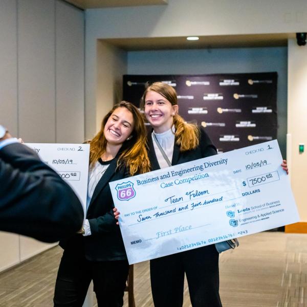 Students from the Leeds School of Business and the College of Engineering combine their skills to work on a competitive case study for Phillips 66, bridging the gap between business and engineering. (Photo by Patrick Wise/University of Colorado)