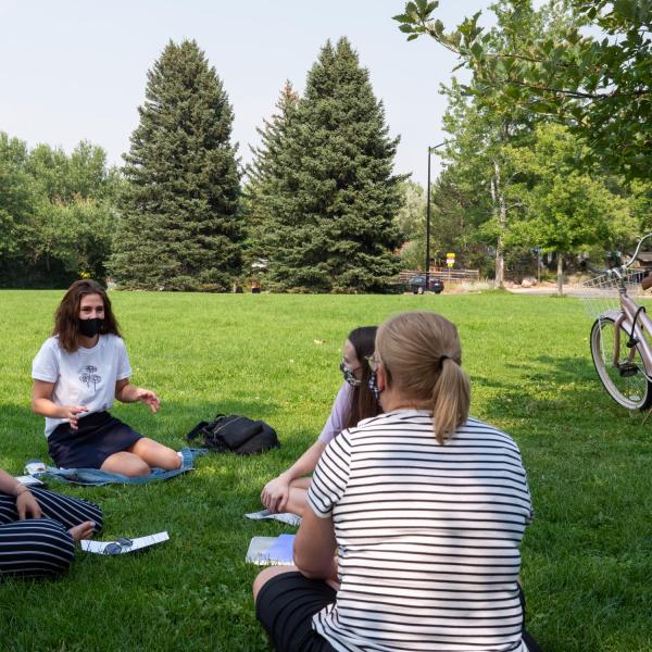 School of Education students meet at Bear Creak Park in South Boulder for an outdoor classroom session. (Photo by Patrick Campbell/University of Colorado)