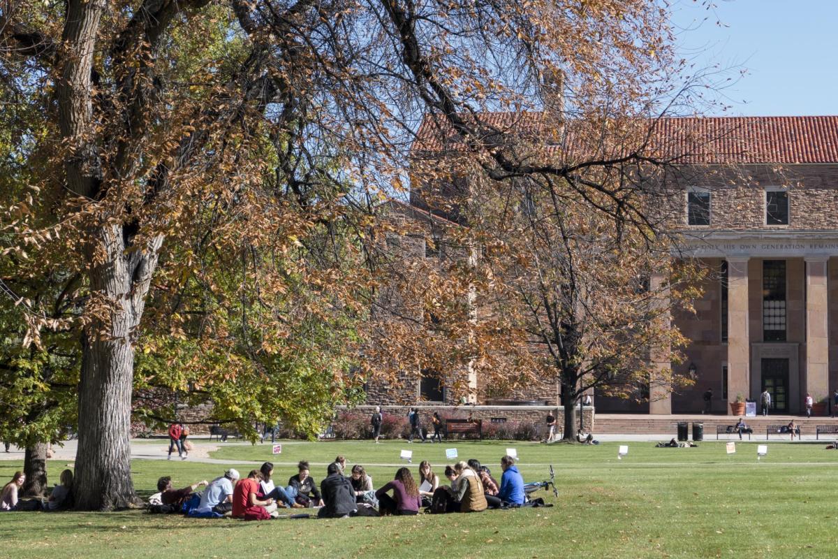 A class meets on Norlin Quad.