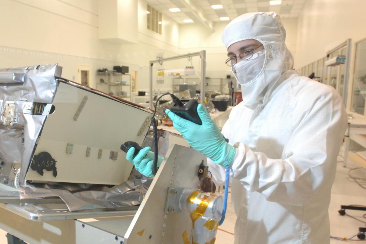 LASP clean room