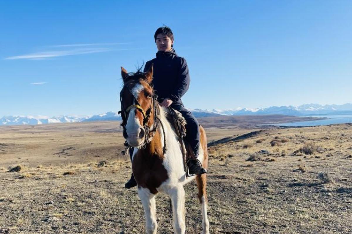 Runzhe Li, CU Boulder senior studying economics