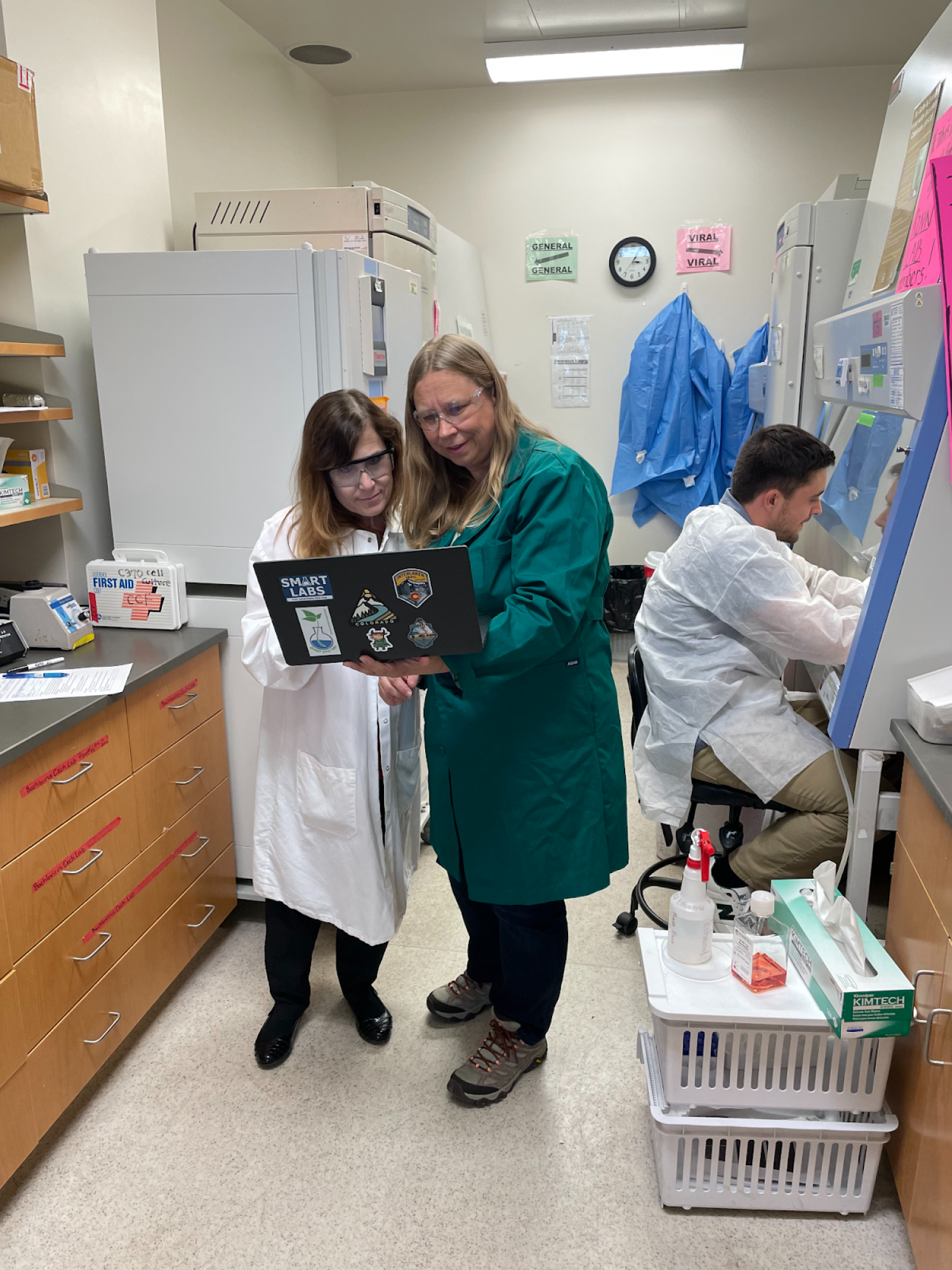 Theresa Nahreini and Kathy Ramirez-Aguilar in the lab