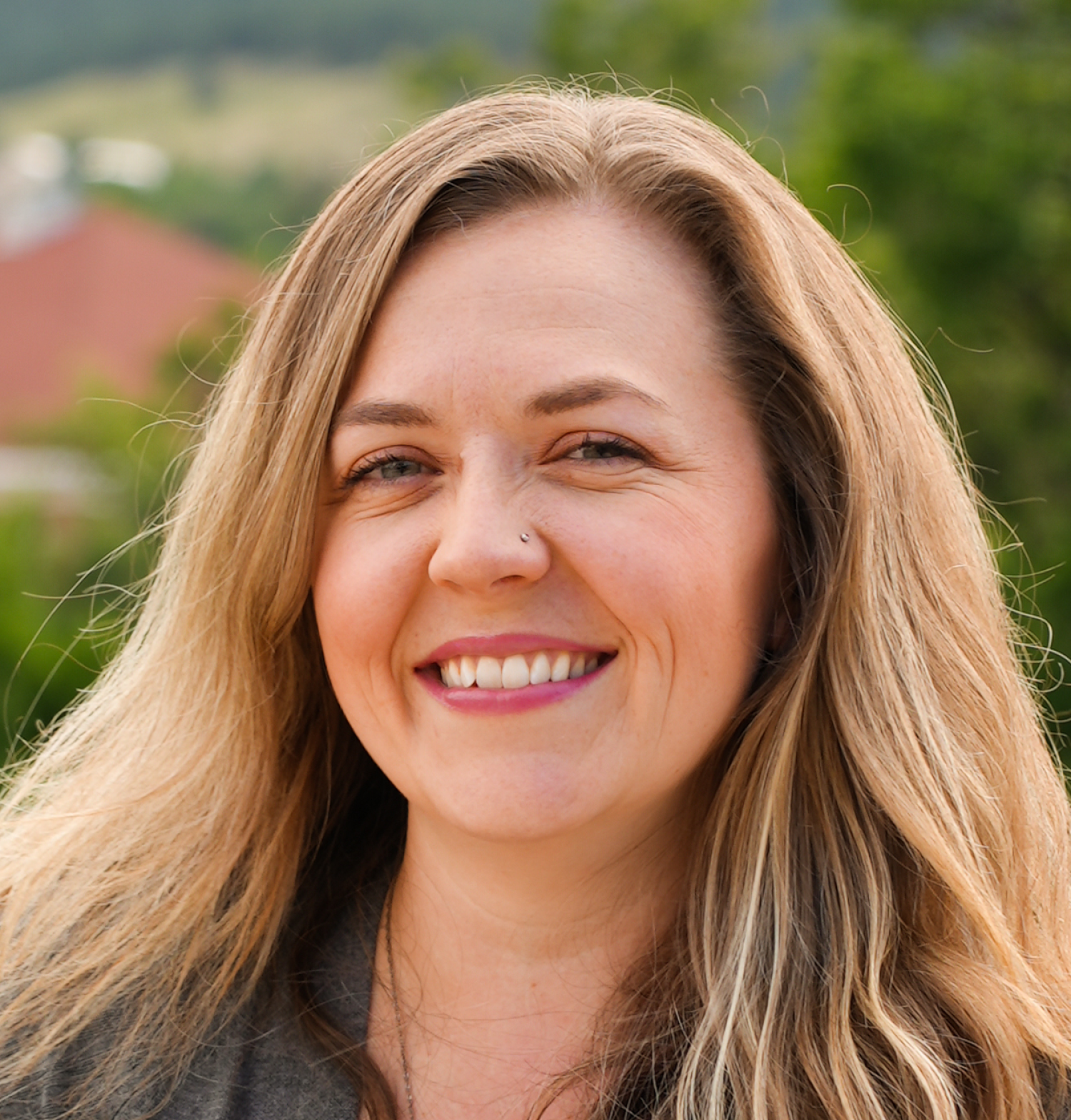 Amber Carlson headshot