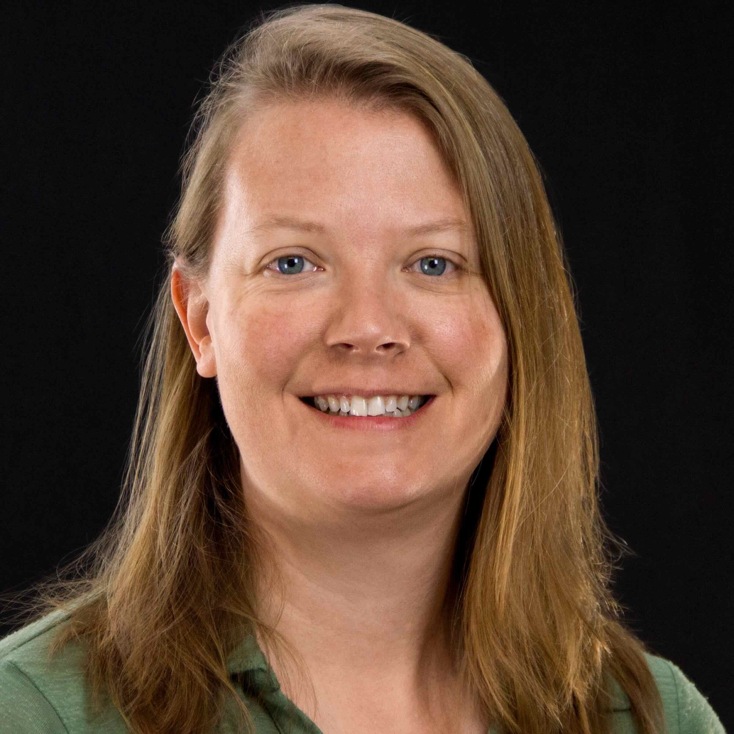 Heather Lewandowski headshot