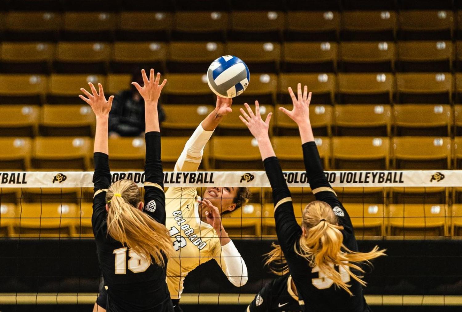 CU volleyball players