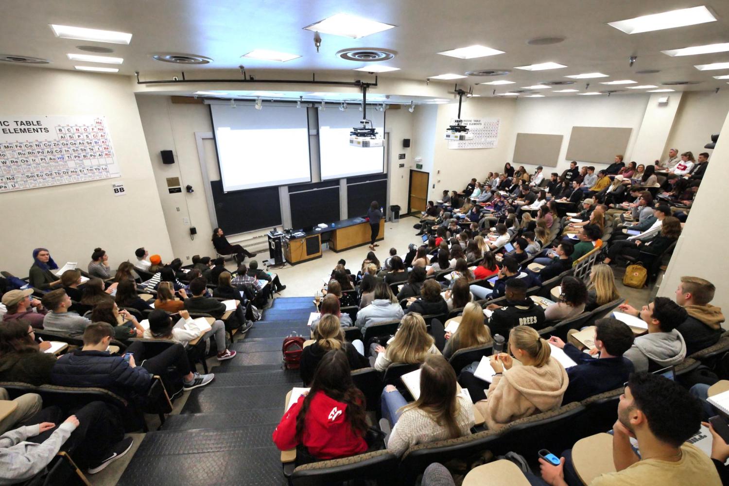 Chemistry class in Chem 140