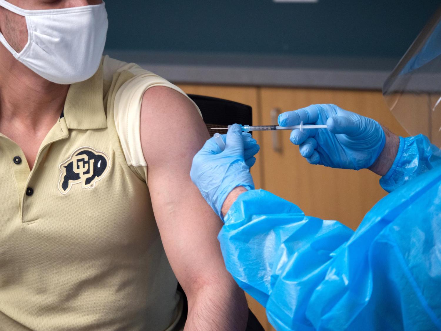 Student receives COVID-19 vaccine on campus
