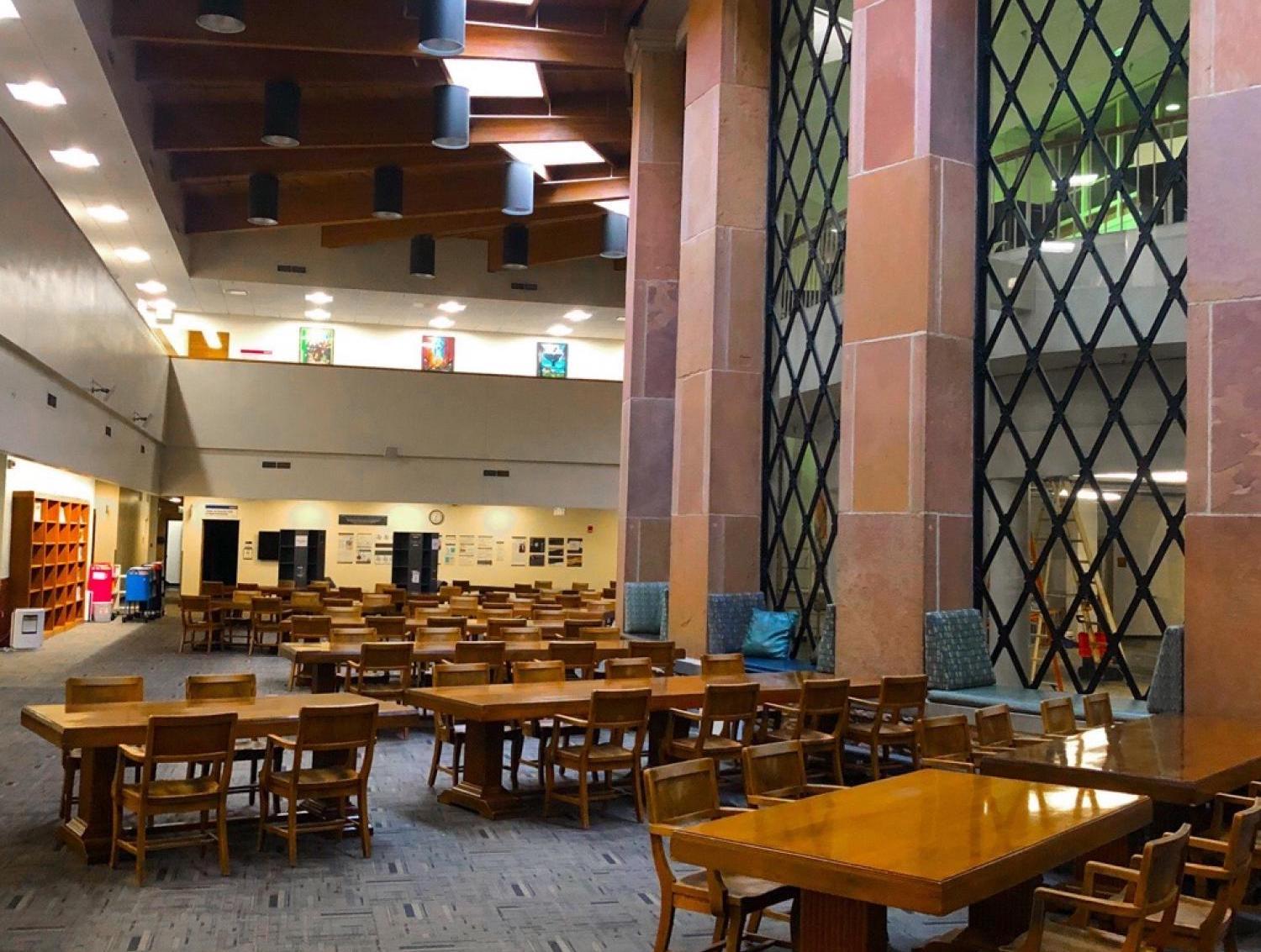 A common area inside Norlin Library