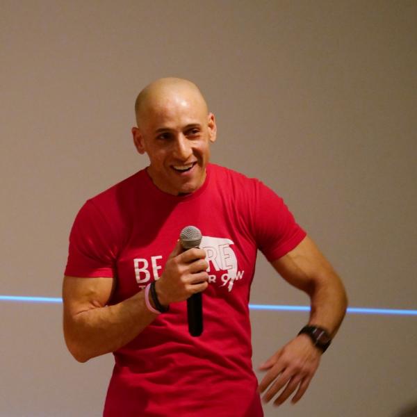 Suicide survivor and prevention advocate Kevin Hines speaks on campus. Photo by Glenn Asakawa.