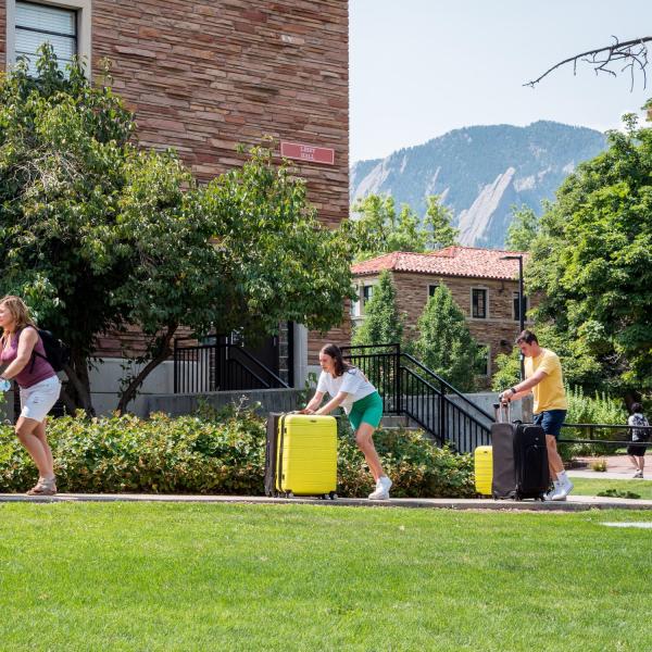 First-year students, parents, staff and volunteers welcome each other back to CU Boulder on Monday, Aug. 16, 2021. (Photo by Patrick Campbell/University of Colorado)
