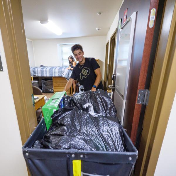 Scenes from move-in 2022