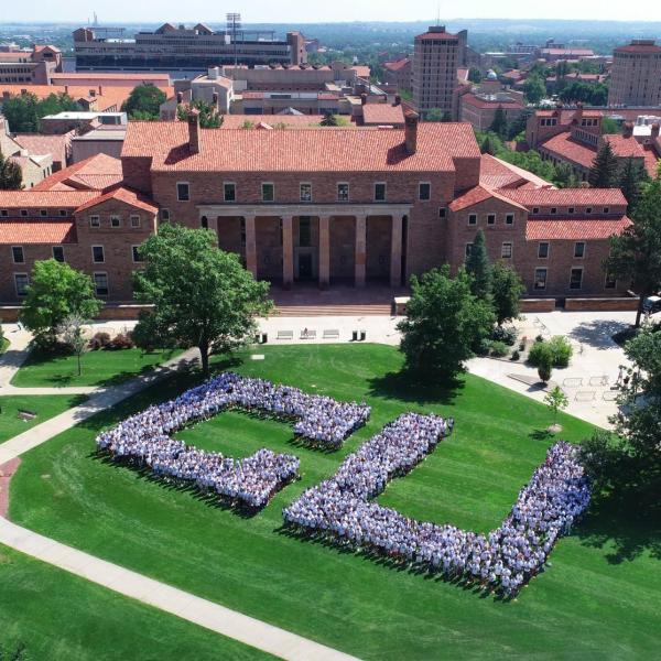 Incoming first year students at the College of Engineering are photographed from a drone at the Norlin Quad. (Photo by Mason Marino/University of Colorado)