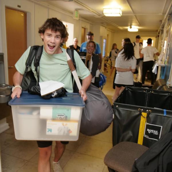 Scenes from move-in 2022