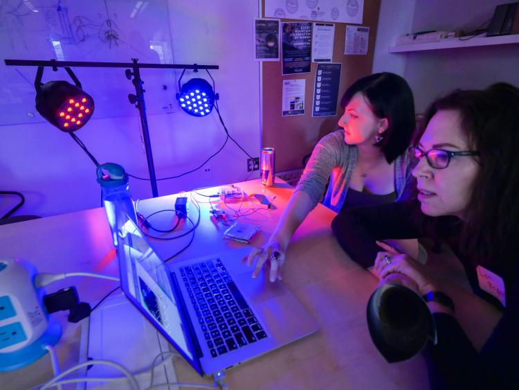 PhD student demonstrates her customizable concert lights at ATLAS showcase