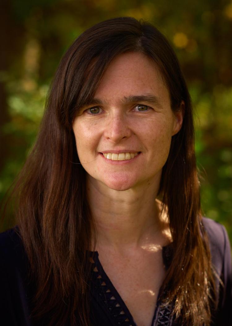 Headshot of Colleen Reid