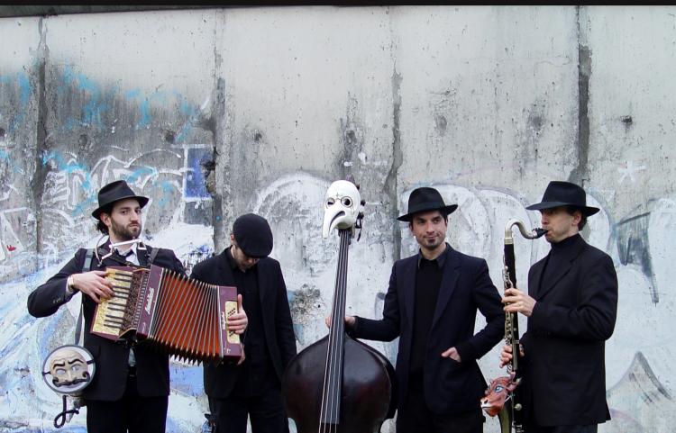 Daniel Kahn & The Painted Bird at the Berlin Wall